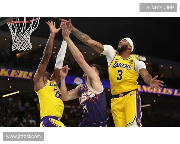 湖人勇士巅峰对决再燃激情巨星争锋上演西部新篇章 湖人勇士巅峰对决再燃激情巨星争锋上演西部新篇章