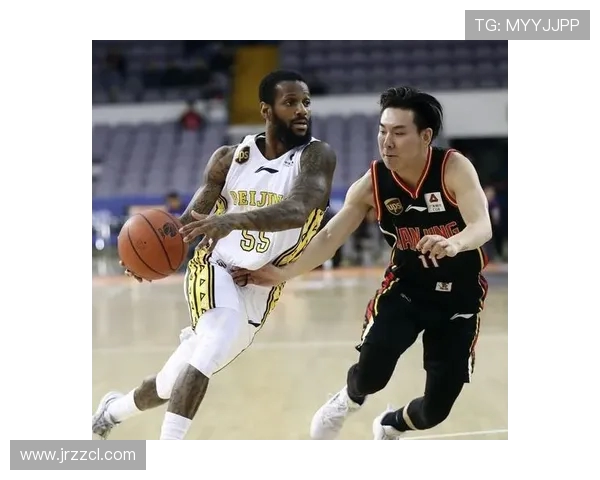 北京控股迎战南京同曦 双方激烈对抗争夺季后赛席位 北京控股迎战南京同曦 双方激烈对抗争夺季后赛席位