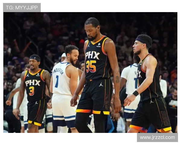 德文·布克领衔太阳队冲击总冠军之路与个人成长故事解析 德文·布克领衔太阳队冲击总冠军之路与个人成长故事解析