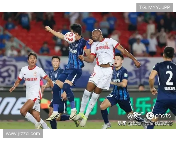 武汉三镇火力全开迎强劲对手巅峰对决引爆赛场激情时刻