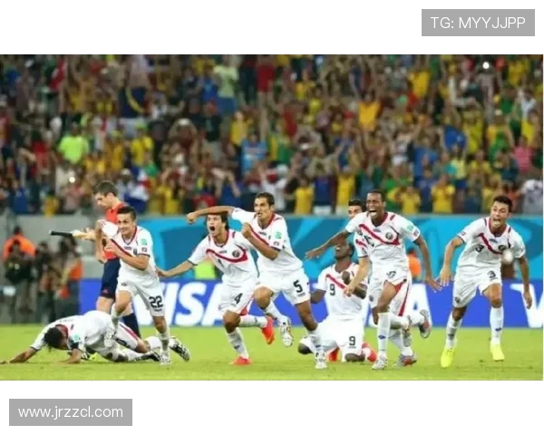 足球世界的崛起与发展探析：从起源到现代化的历程与未来趋势