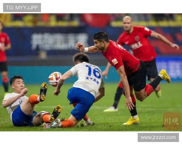 成都蓉城鏖战绿茵巅峰激战再燃展现川蜀足球豪情风采